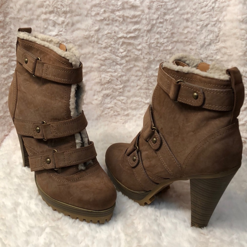 Faux sherpa & leather platform ankle boots - 9.5
